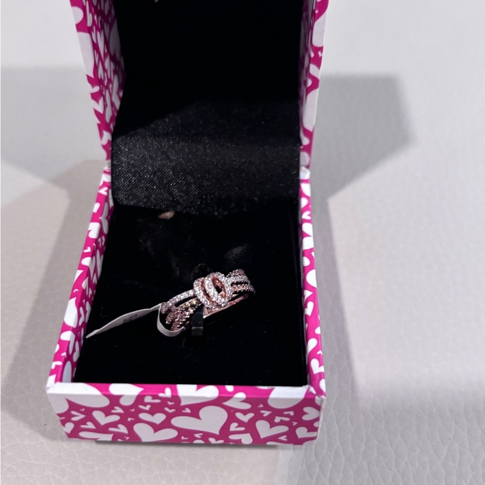 Peermont Jewelry Rose Gold Pavé Interlocking Link Ring Size 5 NWT